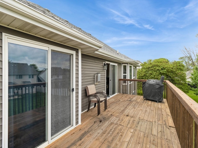 5213 SE 30th St, Des Moines, IA 50320 - wooden terrace with a grill