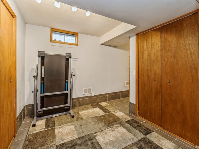 1506 W 17th St S, Newton, IA 50208 - view of foyer