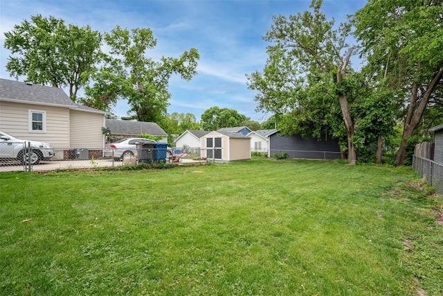 1452 55th St, Des Moines, IA 50311 - view of yard