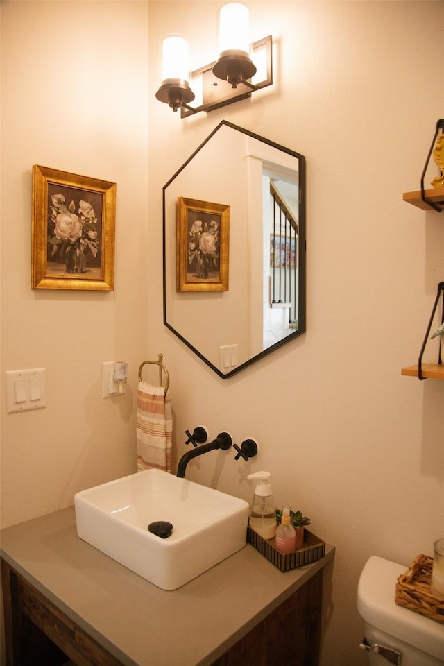 3338 9th Ave SW, Altoona, IA 50009 - half bath featuring toilet and vanity