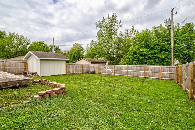 1717 Linn St, Boone, IA 50036 - view of yard