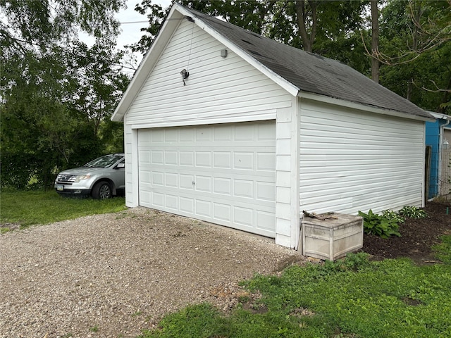 1555 16th St, Des Moines, IA 50314 - view of detached garage