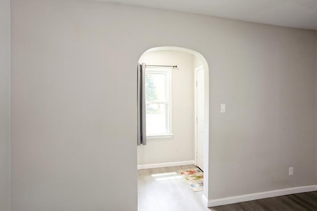 1400 Mattern Ave, Des Moines, IA 50316 - hall featuring wood finished floors and arched walkways