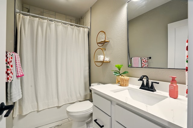 1108 NE Forest Ridge Ct, Ankeny, IA 50021 - full bath with vanity, toilet, a textured wall, and shower / bath combo