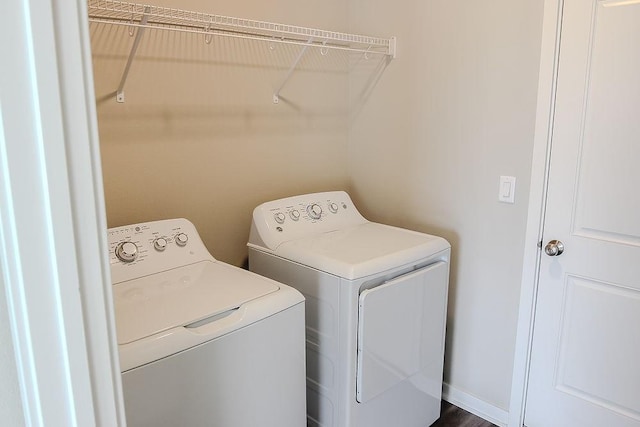 5515 167th St, Urbandale, IA 50323 - laundry room featuring washing machine and dryer