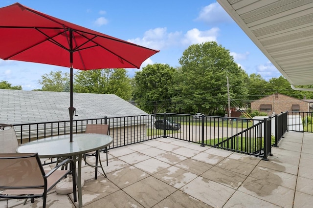 1801 Payton Ave, Des Moines, IA 50315 - view of patio / terrace with a balcony and outdoor dining space
