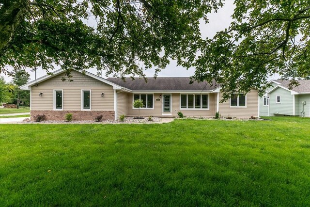 7136 NW Beaver Dr, Johnston, IA 50131 - photo 1