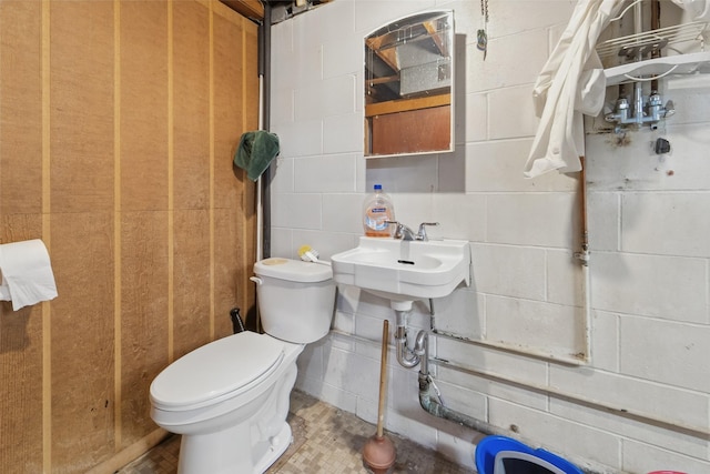 530 Stuart St, Carlisle, IA 50047 - half bath featuring toilet and a sink