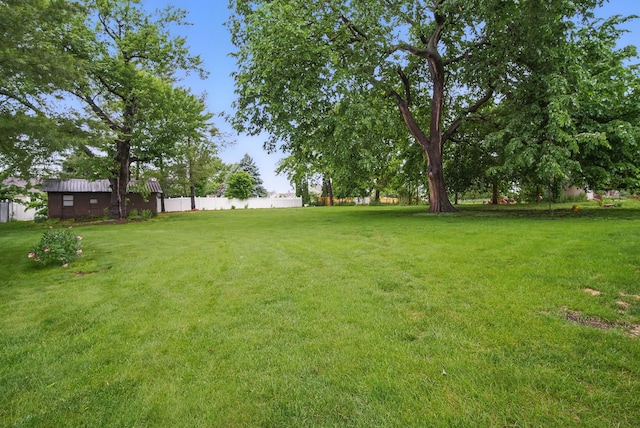 4500 100th St, Urbandale, IA 50322 - view of yard