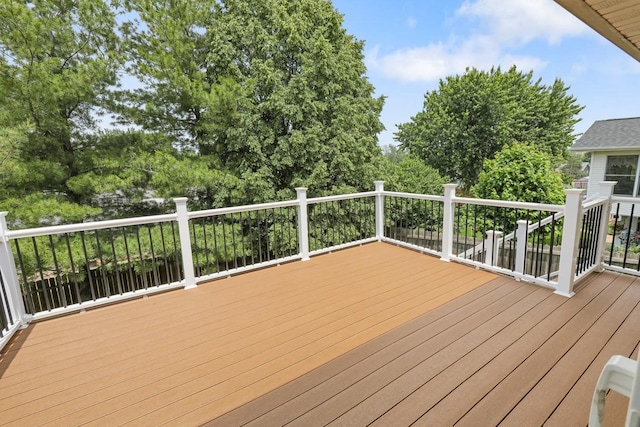 102 Jackson St, Pella, IA 50219 - view of deck