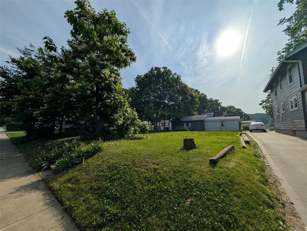 909 24th St, Des Moines, IA 50312