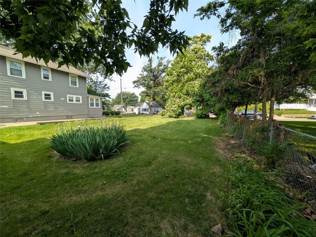 909 24th St, Des Moines, IA 50312