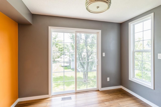 2405 81st Cir, Urbandale, IA 50322 - photo 14