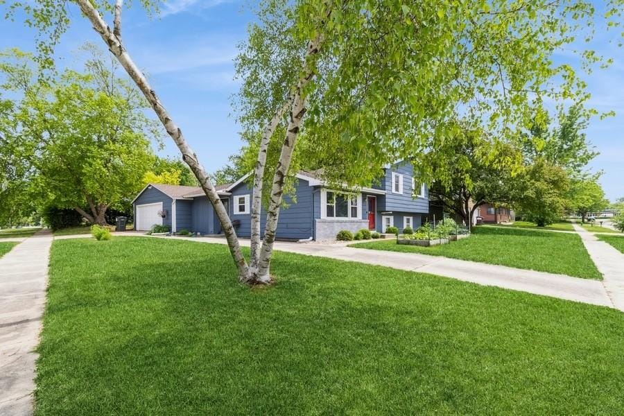 1330 Woodstock Ave, Ames, IA 50014 - photo 1