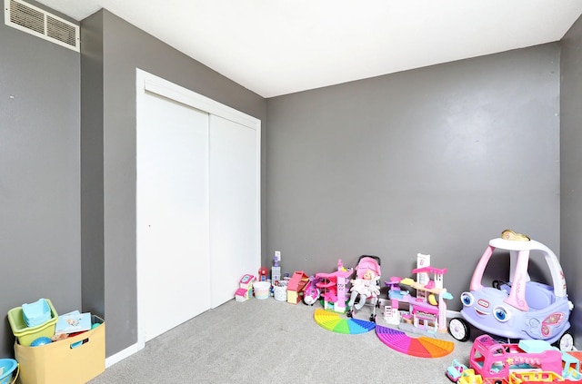 3811 SW 3rd St, Des Moines, IA 50315 - rec room with carpet flooring