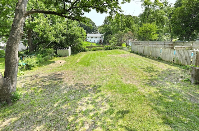 3811 SW 3rd St, Des Moines, IA 50315 - view of yard
