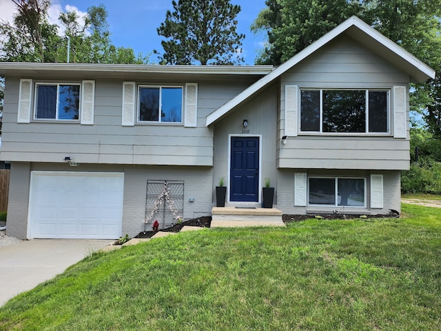 108 E Philip St, Des Moines, IA 50315 - photo 1