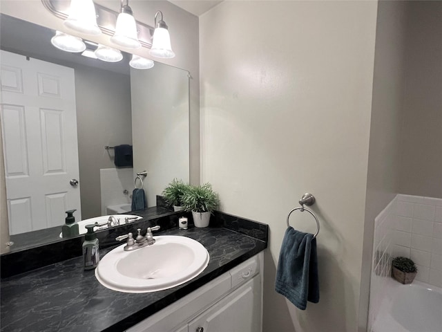 313 E 29th St S, Newton, IA 50208 - full bath with a garden tub and vanity