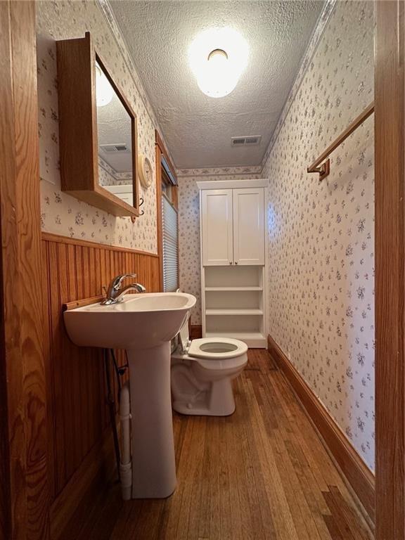 323 W Jefferson St, Winterset, IA 50273 - photo 25