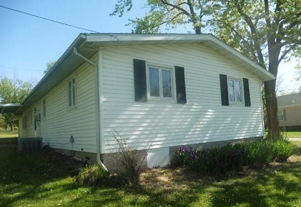 205 Amy Ln, Mount Ayr, IA 50854 - view of side of property with a central air condition unit