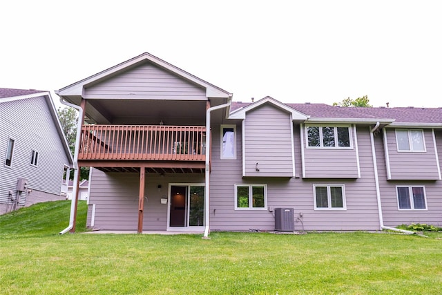 1126 SE Mallard Creek Dr, Ankeny, IA 50021 - back of property featuring central air condition unit, a yard, and a wooden deck