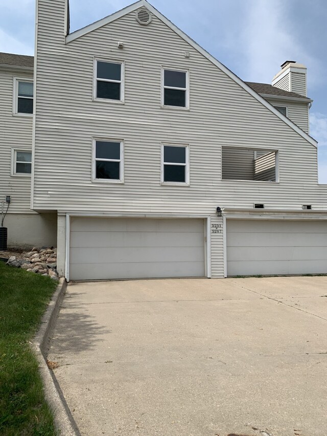 5255 Dakota Dr, West Des Moines, IA 50265 - photo 1