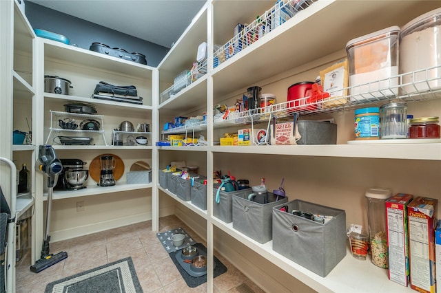 6725 NW 93rd St, Johnston, IA 50131 - view of storage area