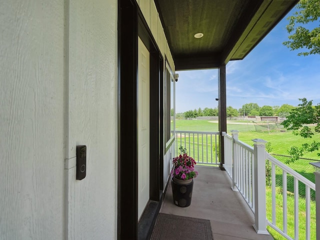 1010 Frederick Ave, Des Moines, IA 50315 - view of porch