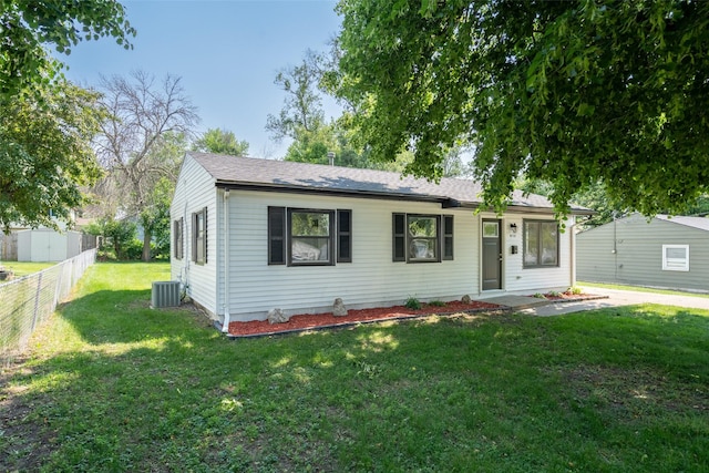 4127 E Seneca Ave, Des Moines, IA 50317 - view of single story home