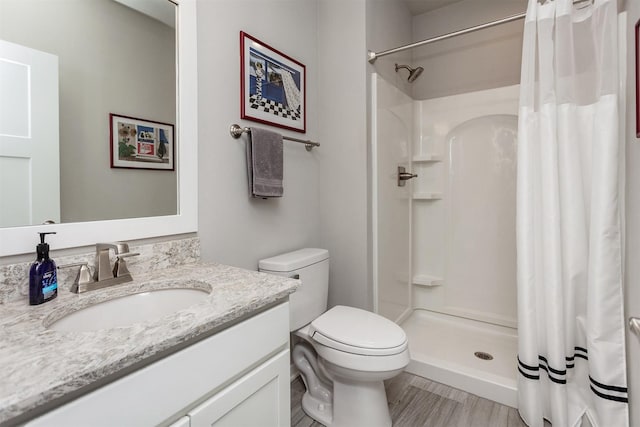 9180 Geanna Ct, West Des Moines, IA 50266 - bathroom with vanity and a shower with shower curtain