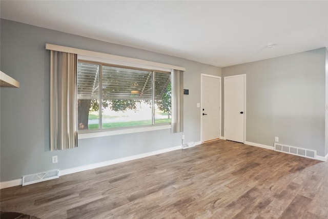 2515 Glenbrook Dr, Des Moines, IA 50316 - empty room featuring wood finished floors
