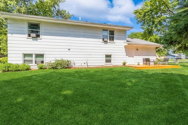 926 Casady Dr, Norwalk, IA 50211 - back of property featuring a lawn