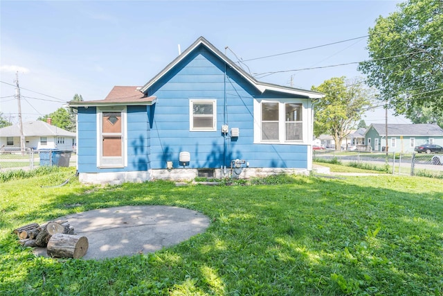 2420 Maple St, Des Moines, IA 50317 - rear view of property