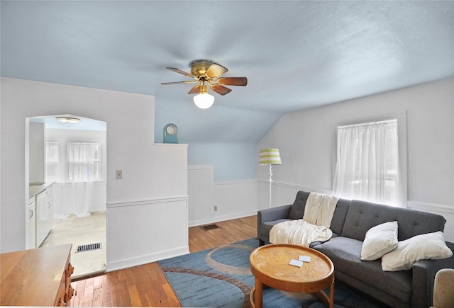 1242 Mckinley Ave, Des Moines, IA 50315
