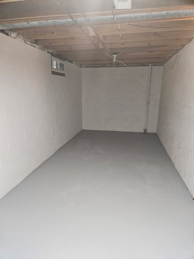113 E 36th St, Des Moines, IA 50317 - view of unfinished basement