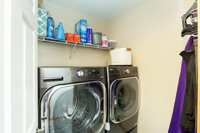 1205 Lancaster Way, Indianola, IA 50125 - laundry area featuring independent washer and dryer