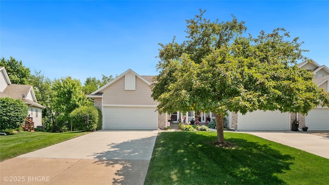 10620 Sharon Cir, Urbandale, IA 50322 - photo 2
