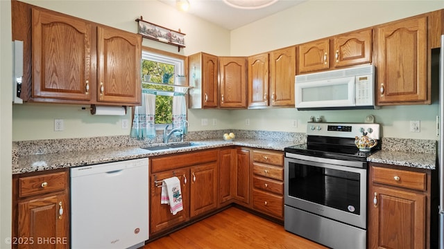 10620 Sharon Cir, Urbandale, IA 50322 - photo 12