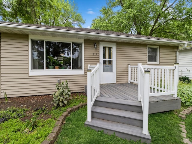 312 N J St, Indianola, IA 50125 - view of deck