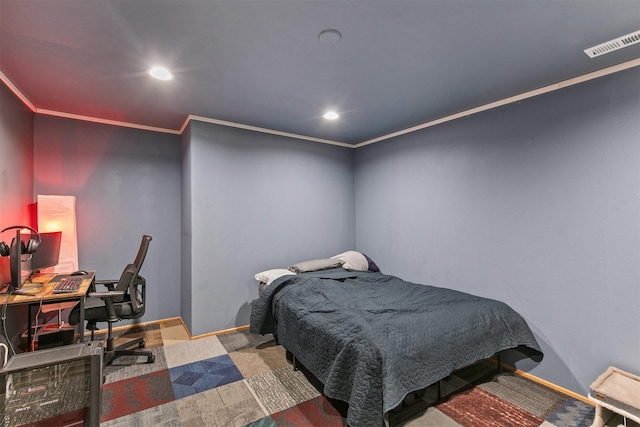 1334 E 13th St, Des Moines, IA 50316 - bedroom featuring recessed lighting, ornamental molding, and a desk