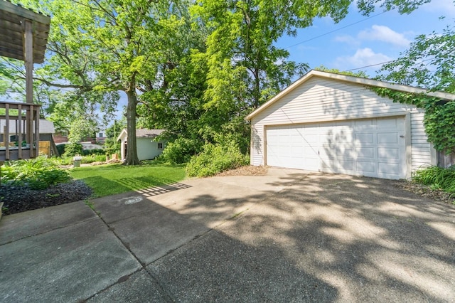 620 48th St, Des Moines, IA 50312 - view of detached garage