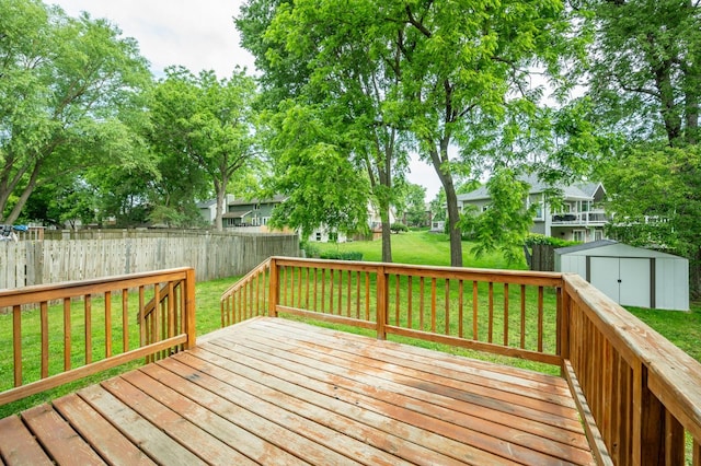 117 4th St NW, Altoona, IA 50009 - deck with a shed and a fenced backyard