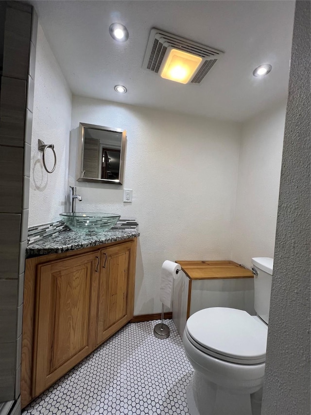 2712 49th St, Des Moines, IA 50310 - bathroom featuring vanity and recessed lighting