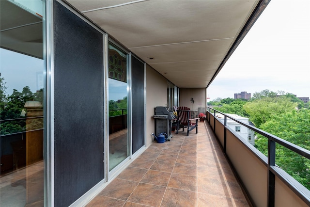3663 Grand Ave Unit 604, Des Moines, IA 50312 - balcony with grilling area