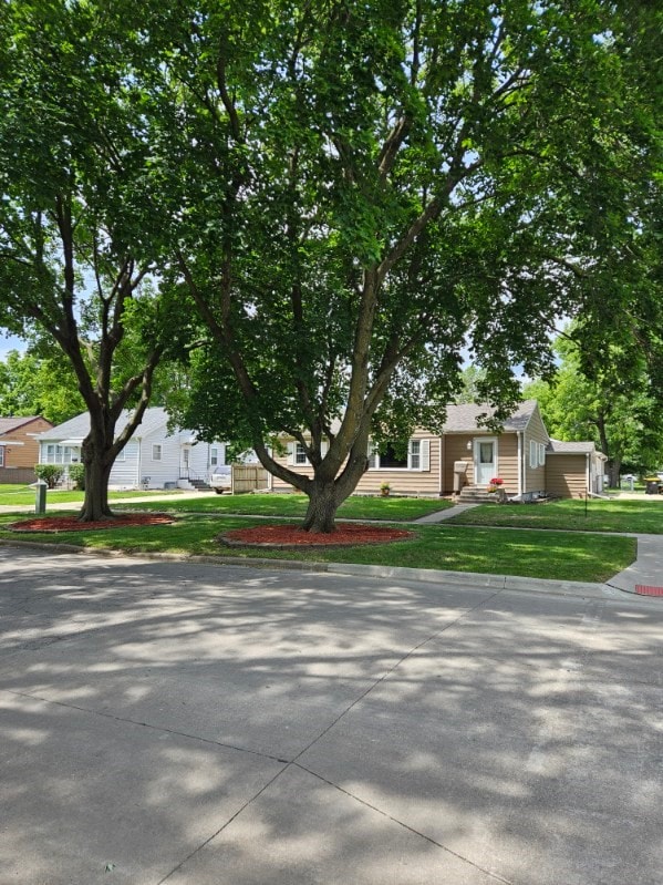 1327 Crawford St, Boone, IA 50036 - photo 4