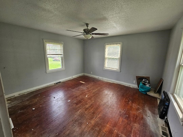 200 E Grace St, Osceola, IA 50213 - photo 5