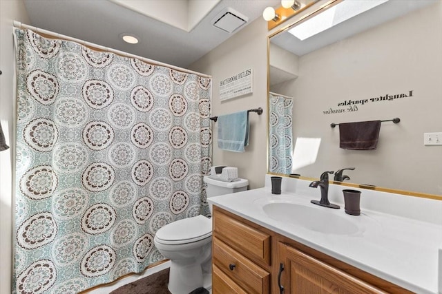 1305 NW Wagner Blvd, Ankeny, IA 50023 - bathroom featuring vanity and curtained shower