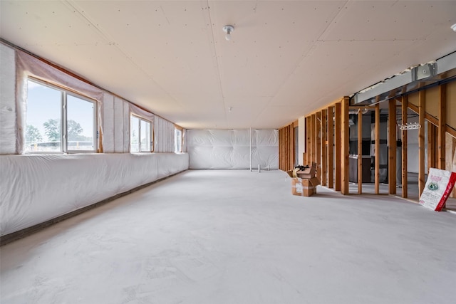 7825 SE 2nd St, Des Moines, IA 50320 - view of basement