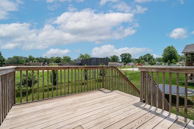 7825 SE 2nd St, Des Moines, IA 50320 - deck featuring a yard