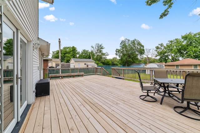 2800 E Douglas Ave, Des Moines, IA 50317 - deck with outdoor dining area